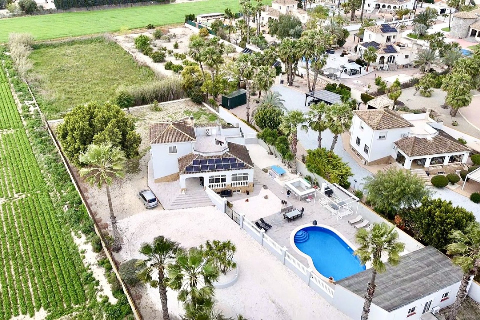 Resale - Villa -
Catral