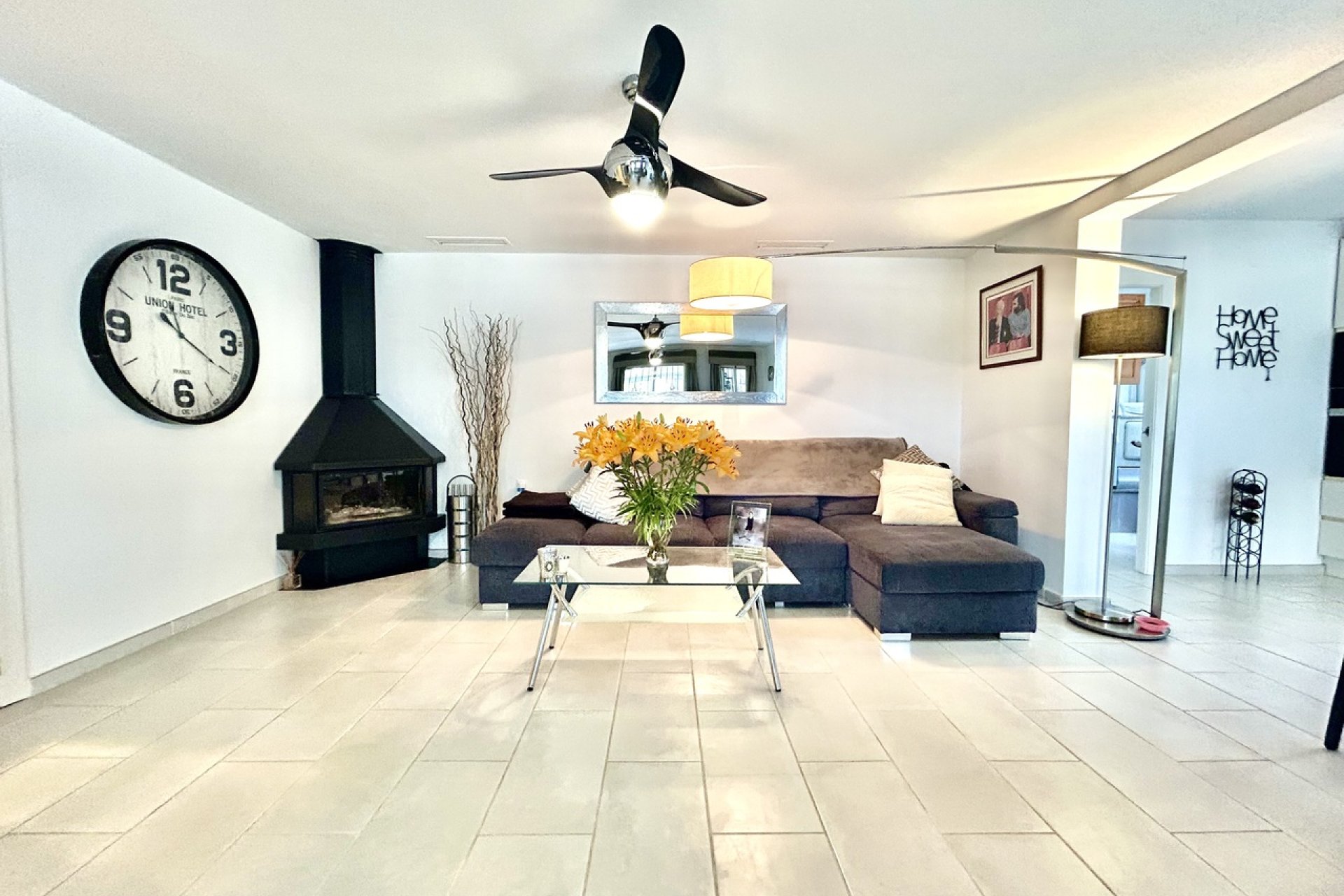 Resale - Villa -
Catral