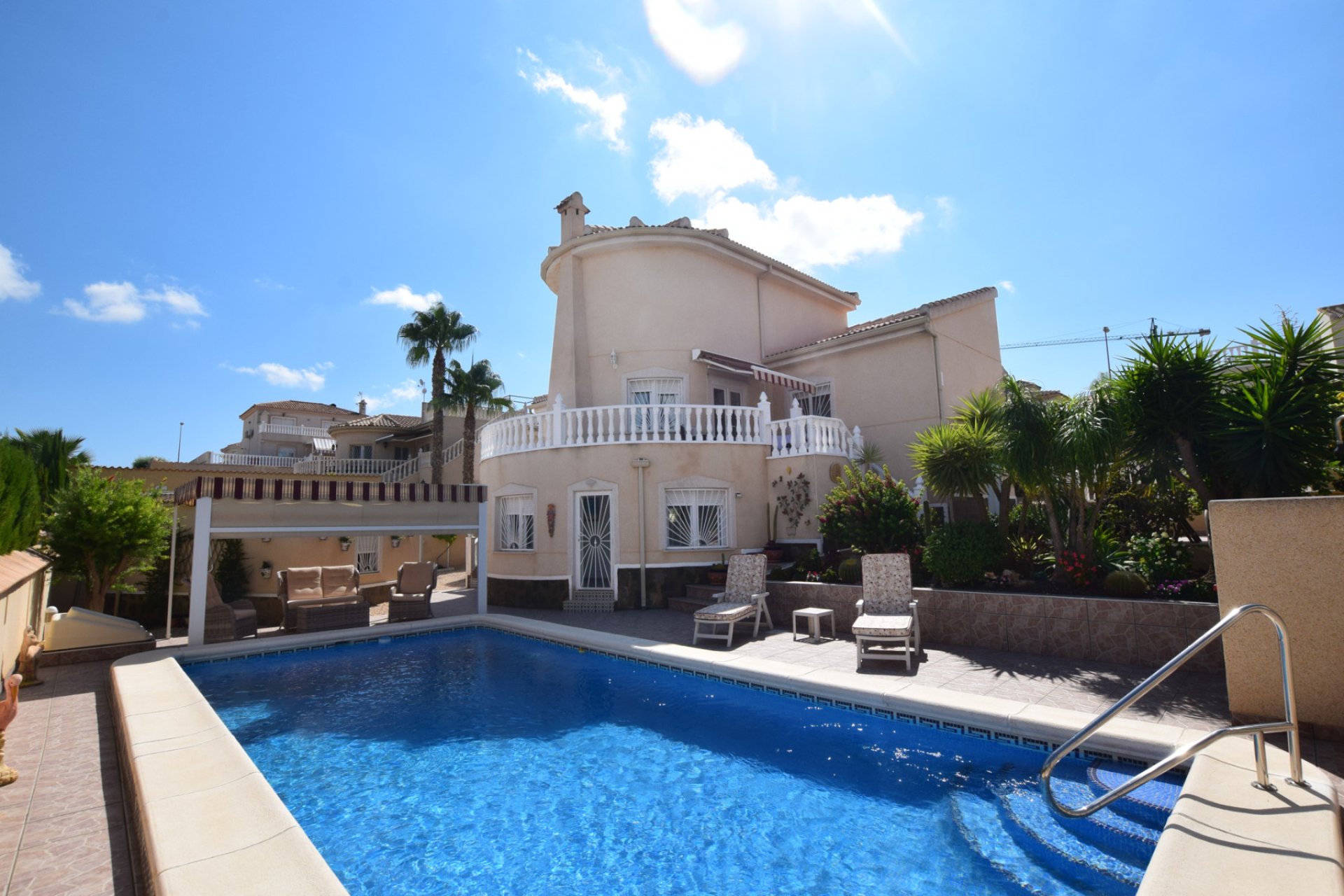 Resale - Villa -
Ciudad Quesada - Benimar