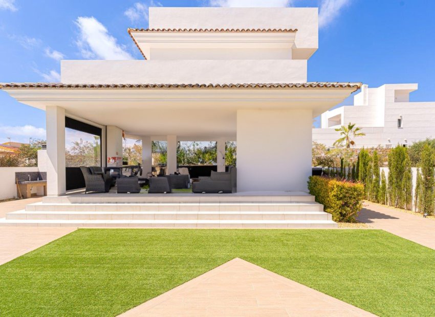 Resale - Villa -
Ciudad Quesada - Doña Pepa