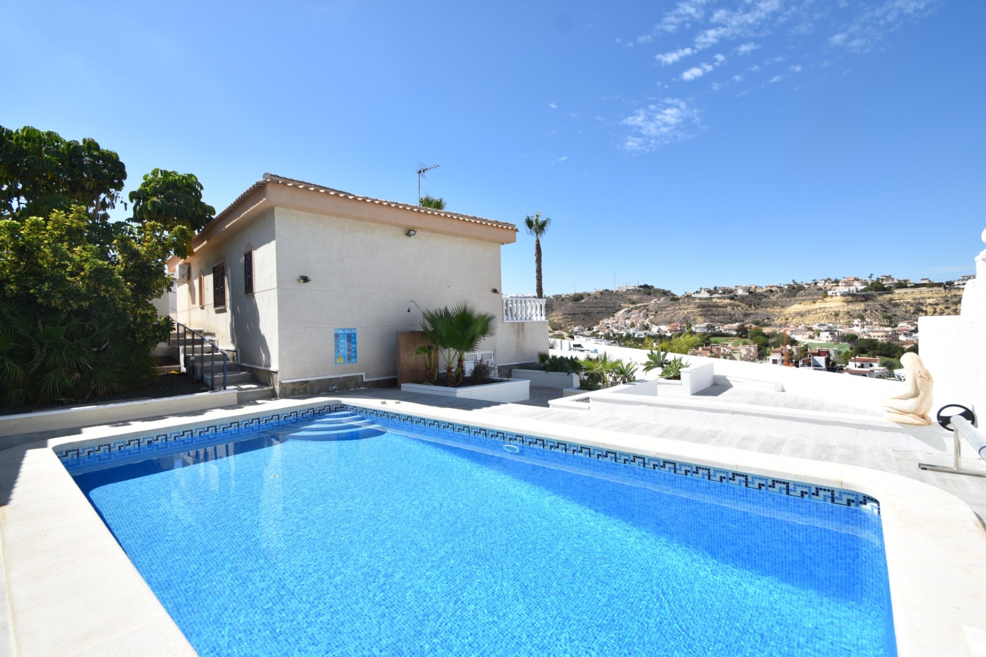 Resale - Villa -
Ciudad Quesada - Golf course