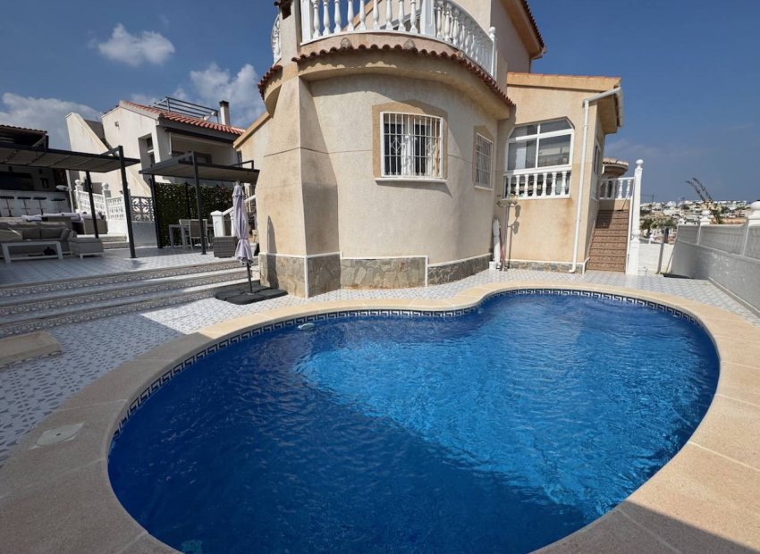 Resale - Villa -
Ciudad Quesada - La  Marquesa Golf