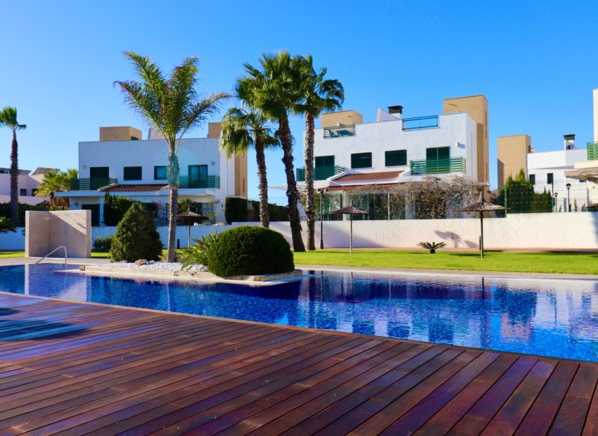 Resale - Villa -
Ciudad Quesada - La Marquesa Golf