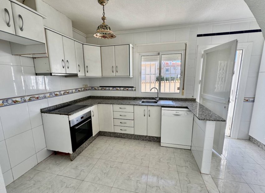 Resale - Villa -
Ciudad Quesada - Lo Pepin