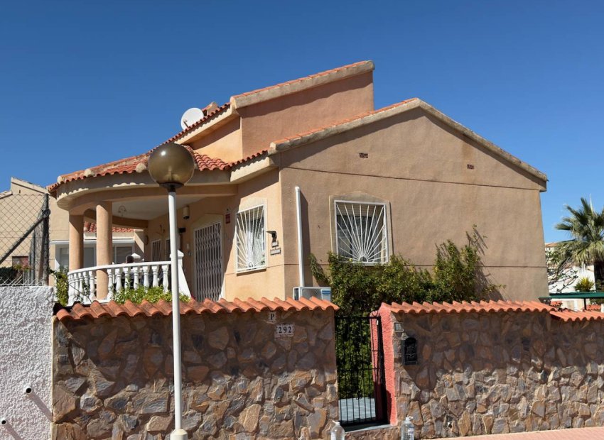 Resale - Villa -
Ciudad Quesada - Rojales