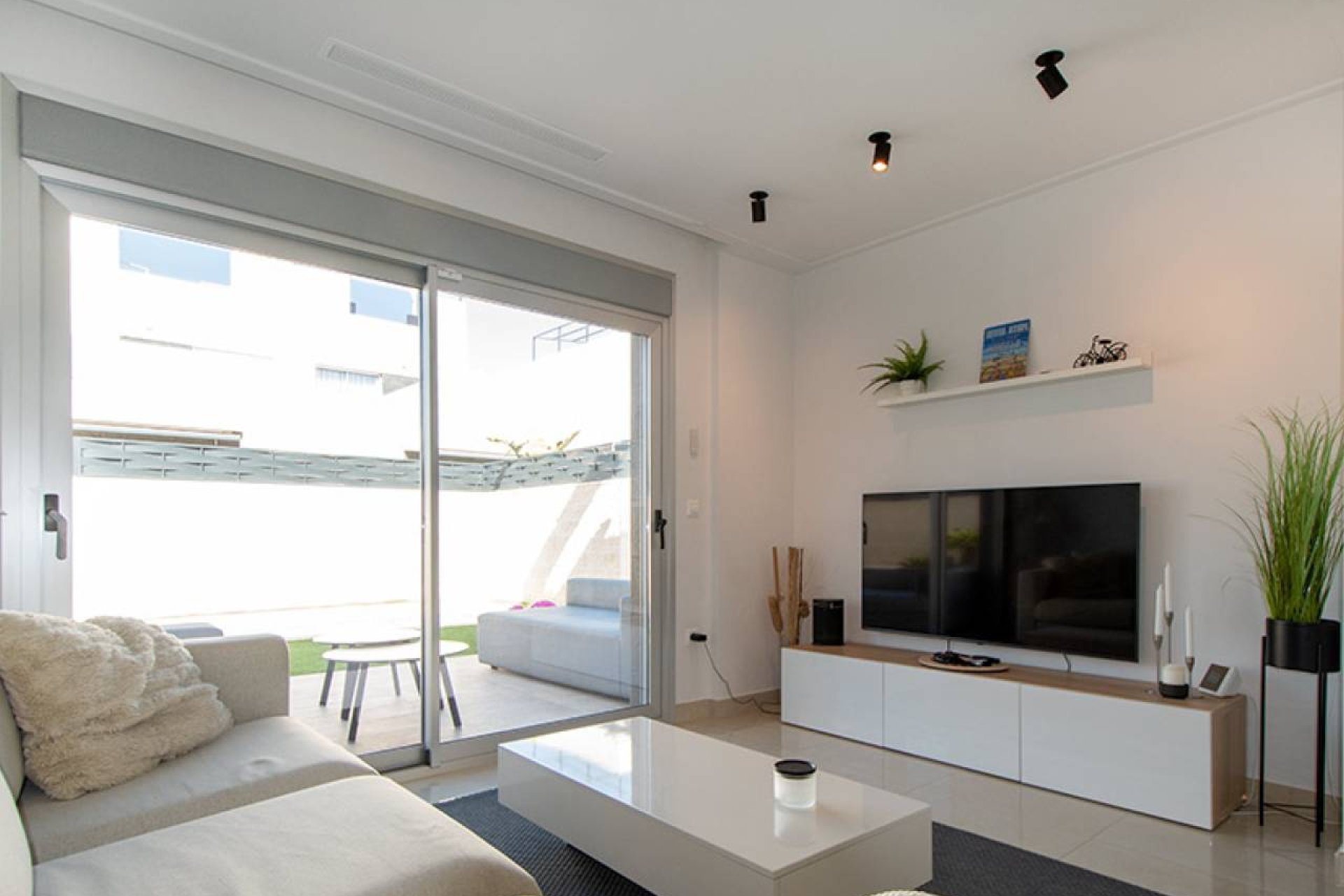 Resale - Villa -
Ciudad Quesada