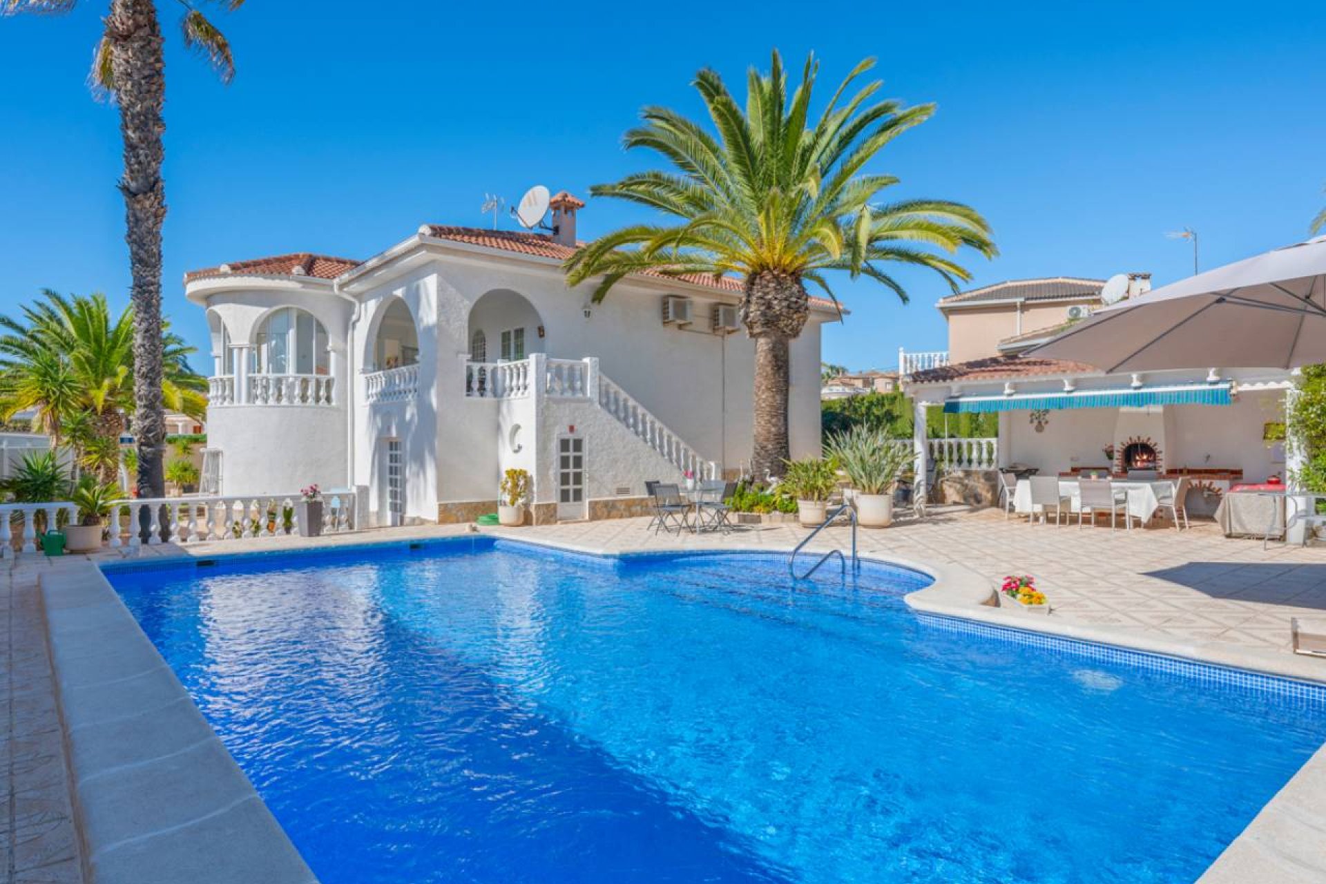 Resale - Villa -
Ciudad Quesada