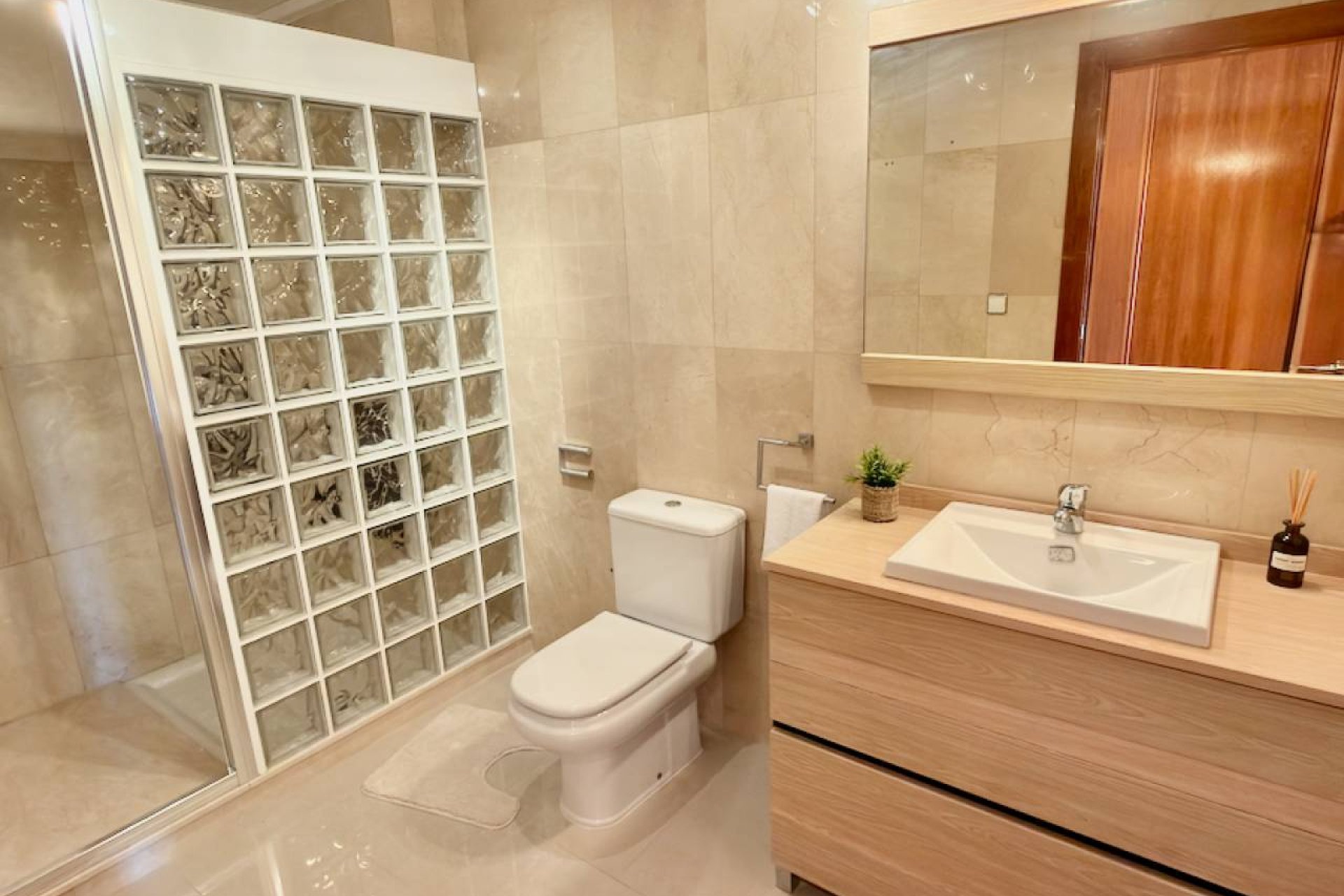 Resale - Villa -
Ciudad Quesada