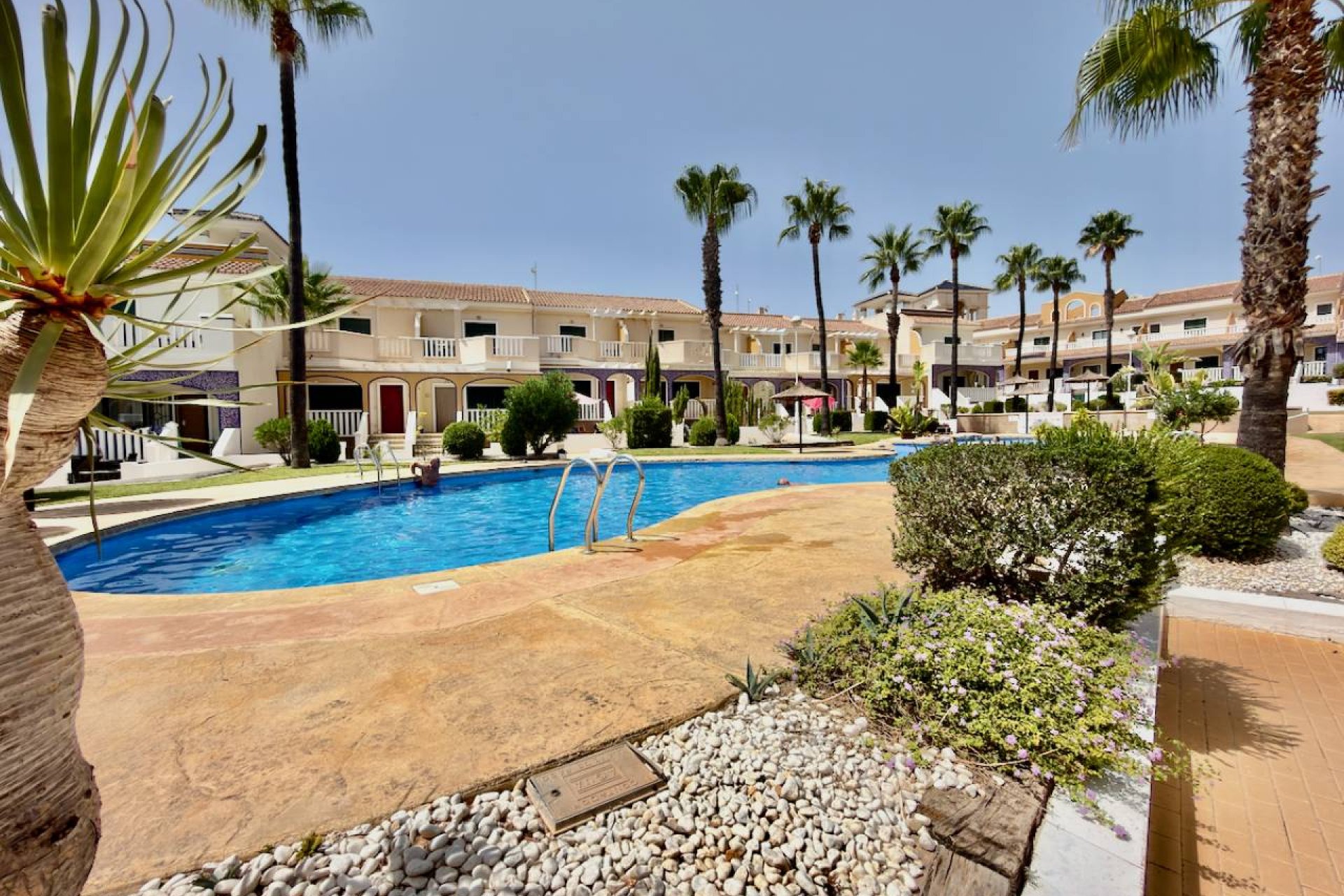 Resale - Villa -
Ciudad Quesada