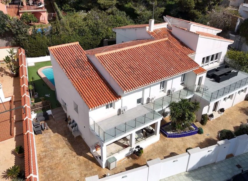 Resale - Villa -
Dehesa De Campoamor