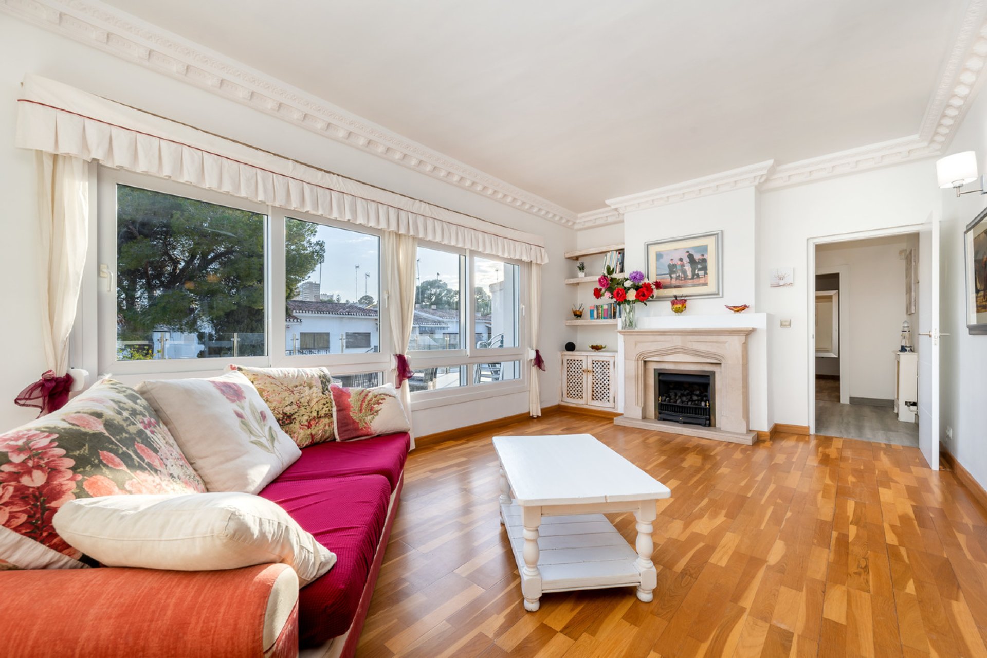 Resale - Villa -
Dehesa De Campoamor