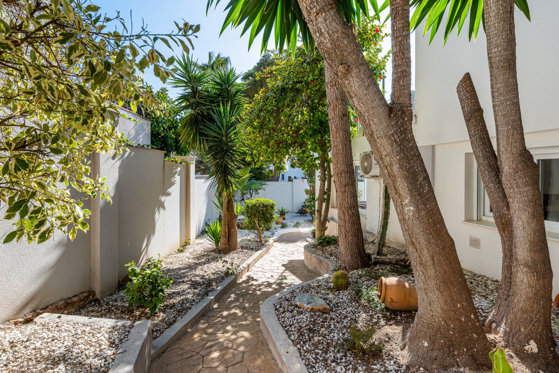 Resale - Villa -
Dehesa De Campoamor