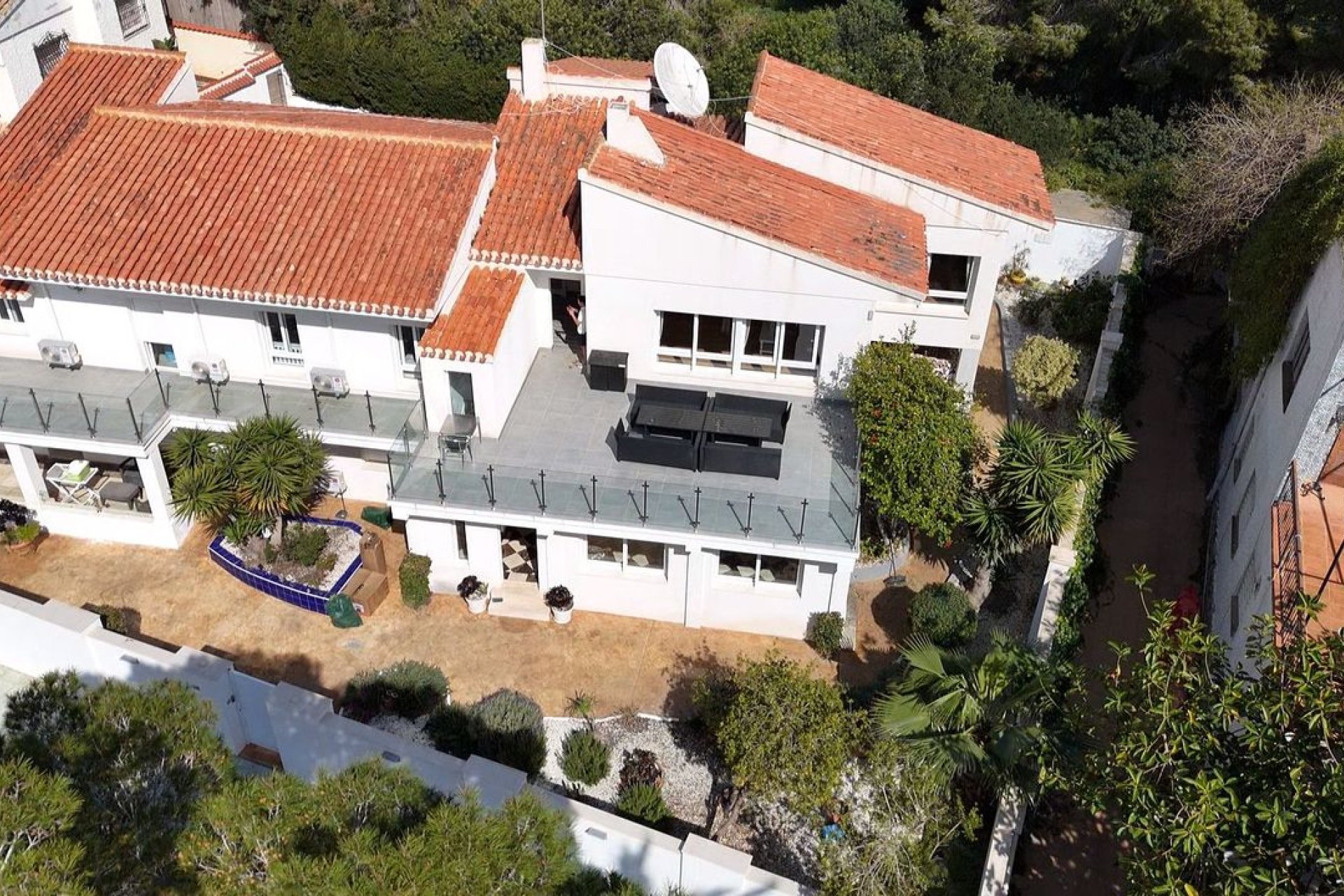 Resale - Villa -
Dehesa De Campoamor