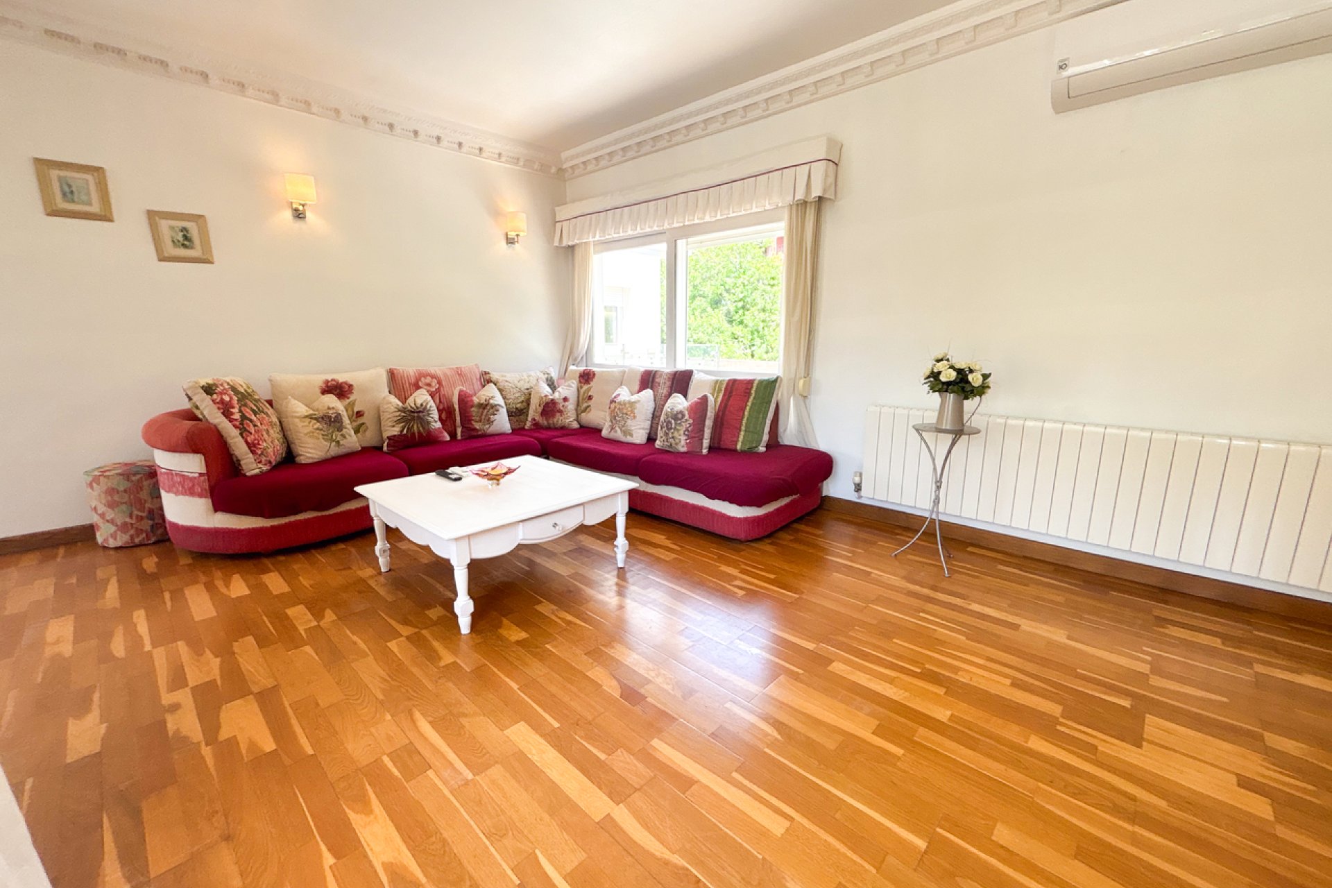 Resale - Villa -
Dehesa De Campoamor