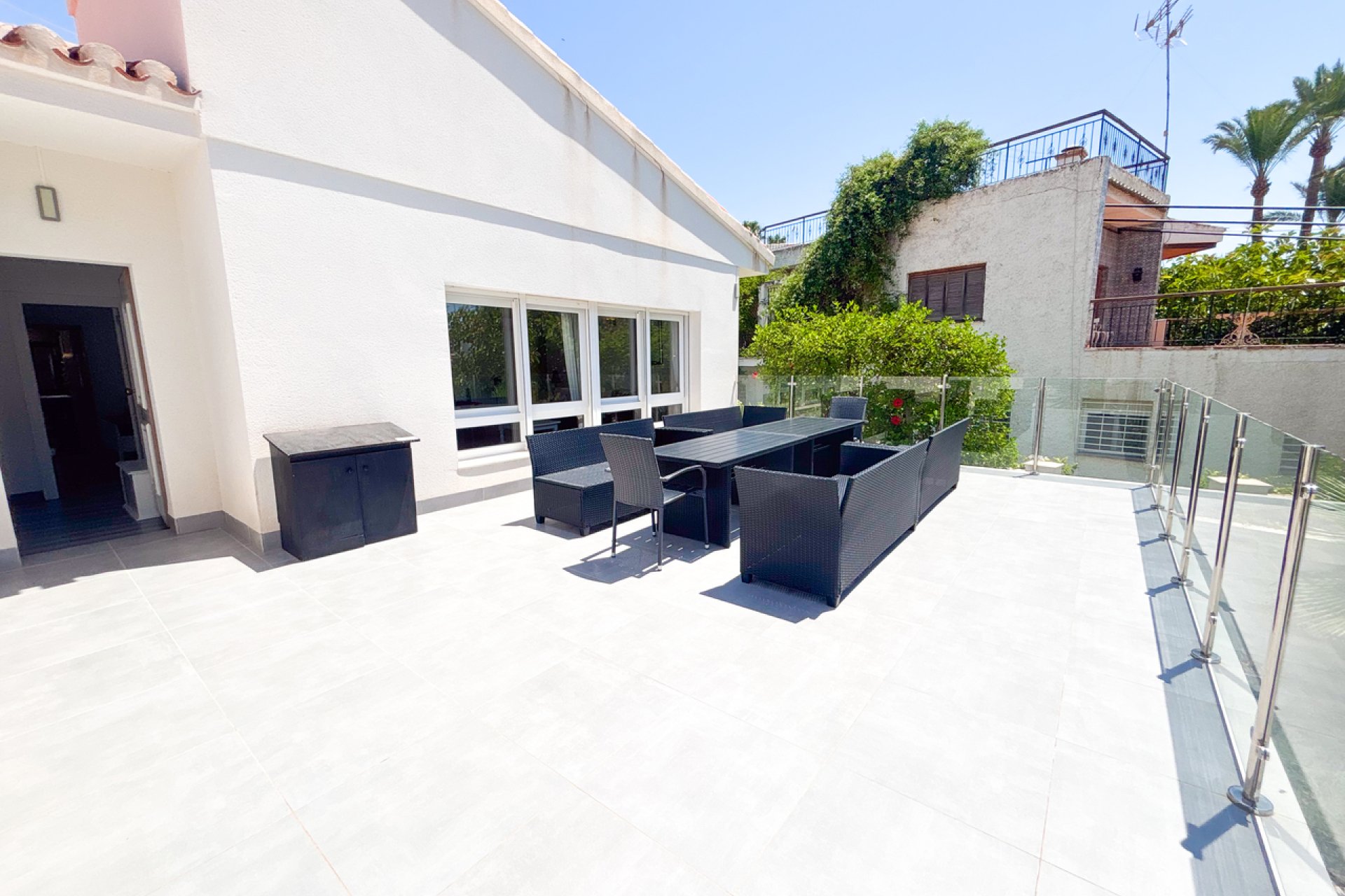Resale - Villa -
Dehesa De Campoamor