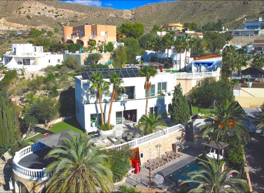 Resale - Villa -
El Campello - Coveta fuma