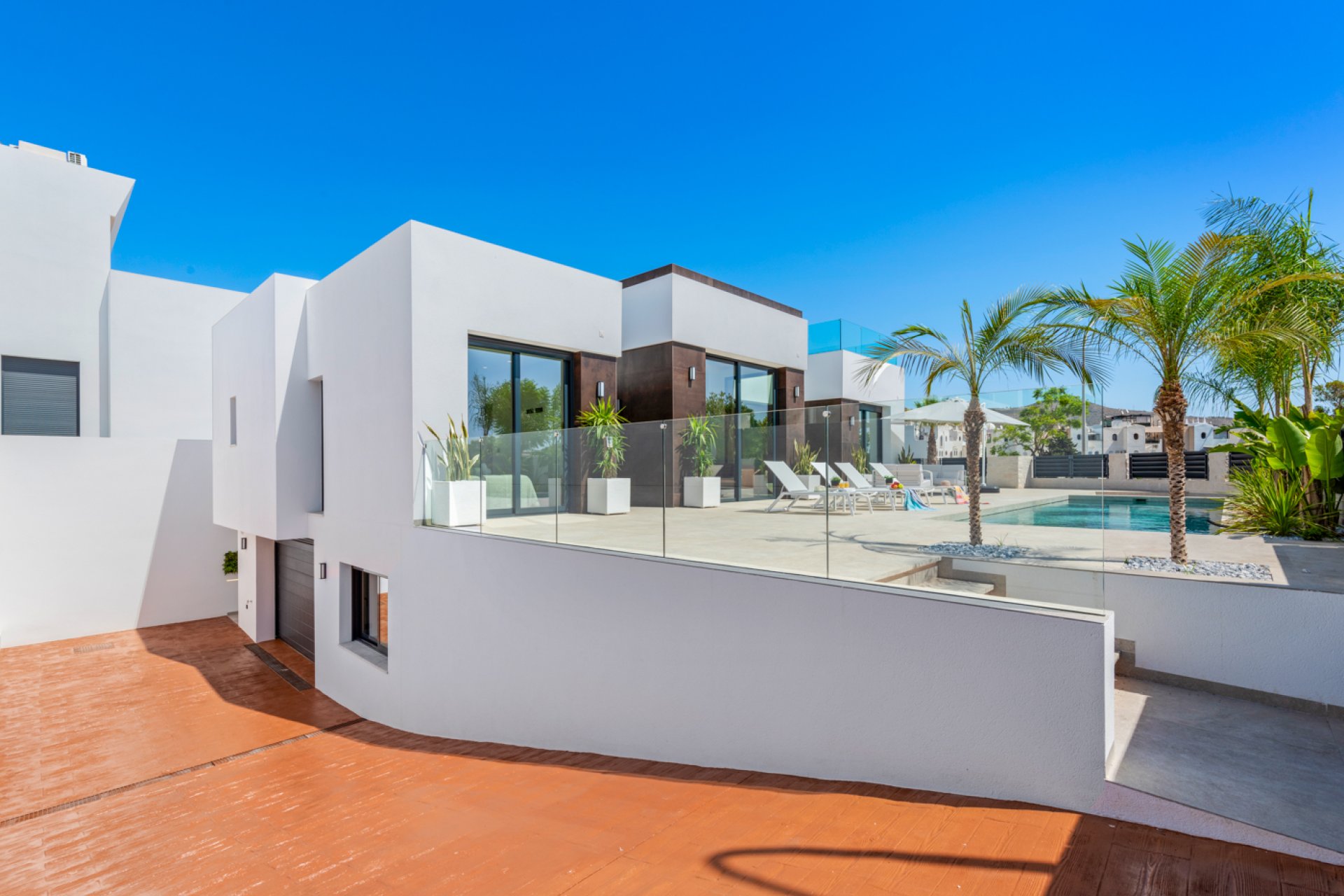 Resale - Villa -
El Campello - El Amerador