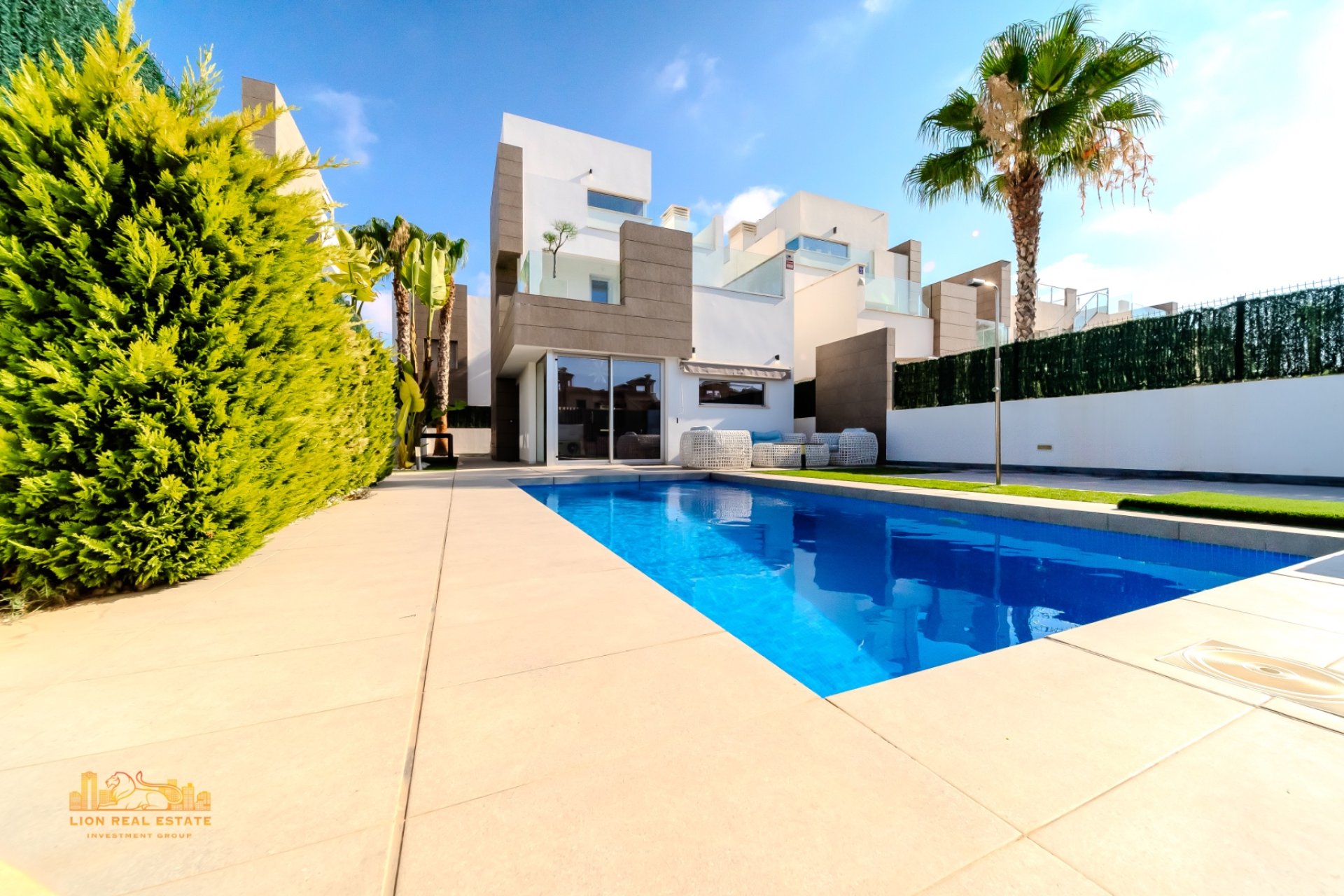 Resale - Villa -
Guardamar del Segura - El Raso