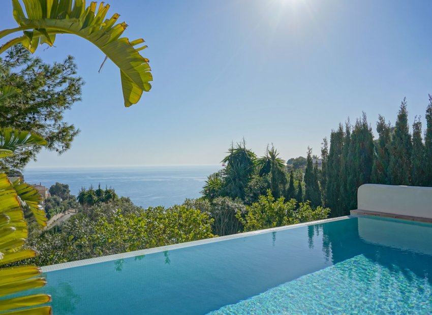 Resale - Villa -
Jávea - La Granadella