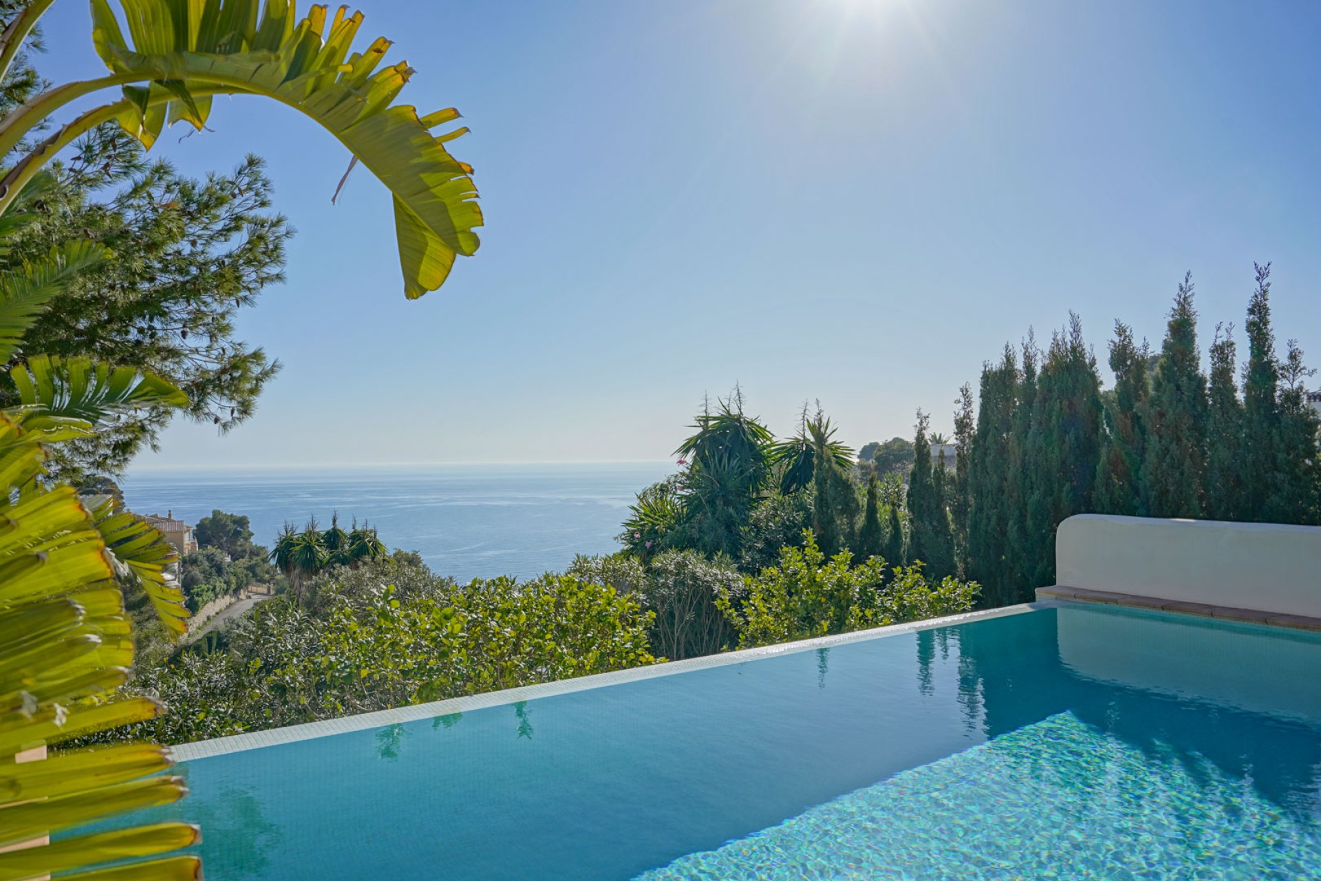 Resale - Villa -
Jávea - La Granadella