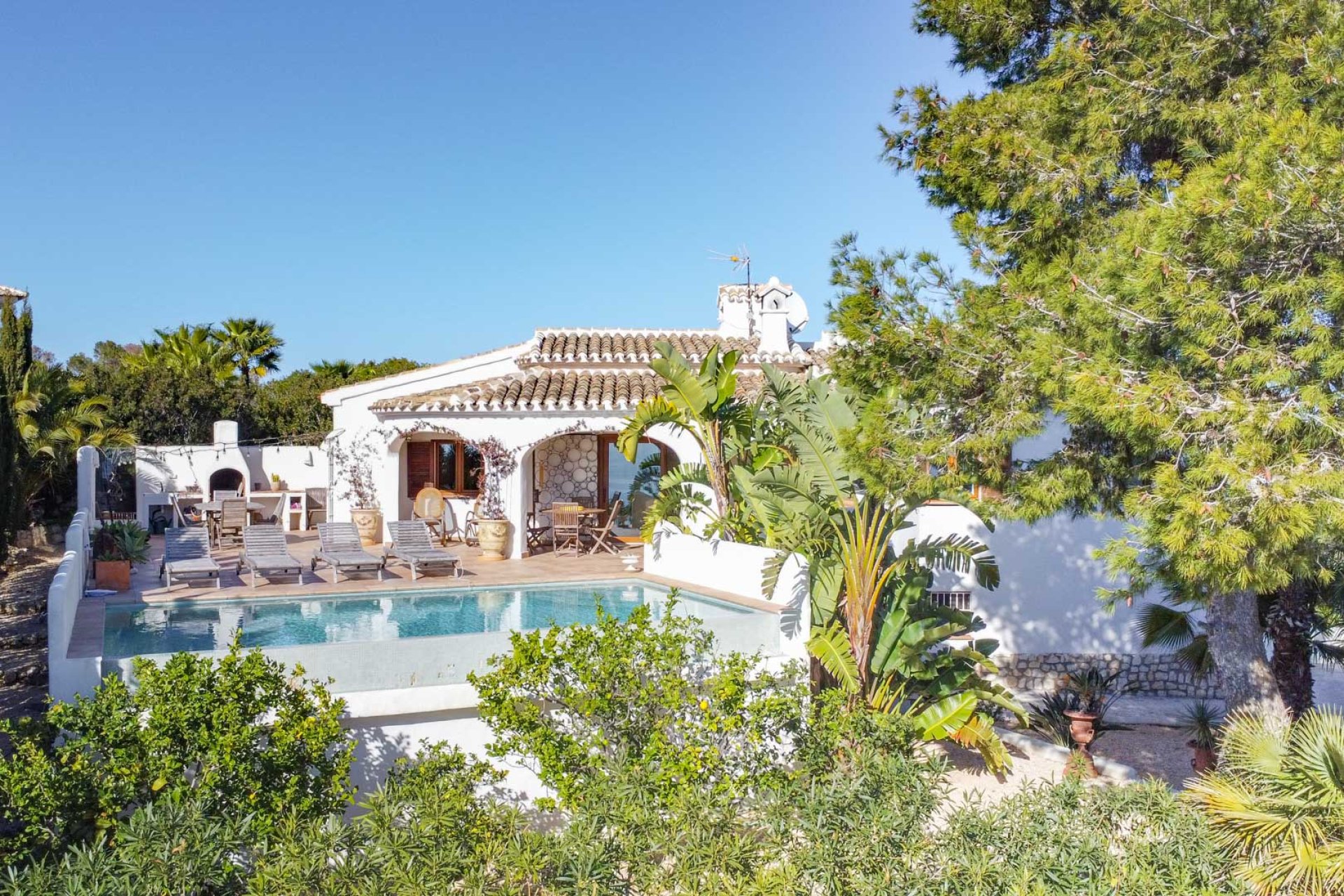 Resale - Villa -
Jávea - La Granadella