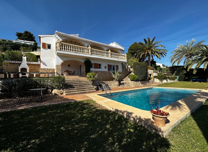 Resale - Villa -
Jávea - Pinosol