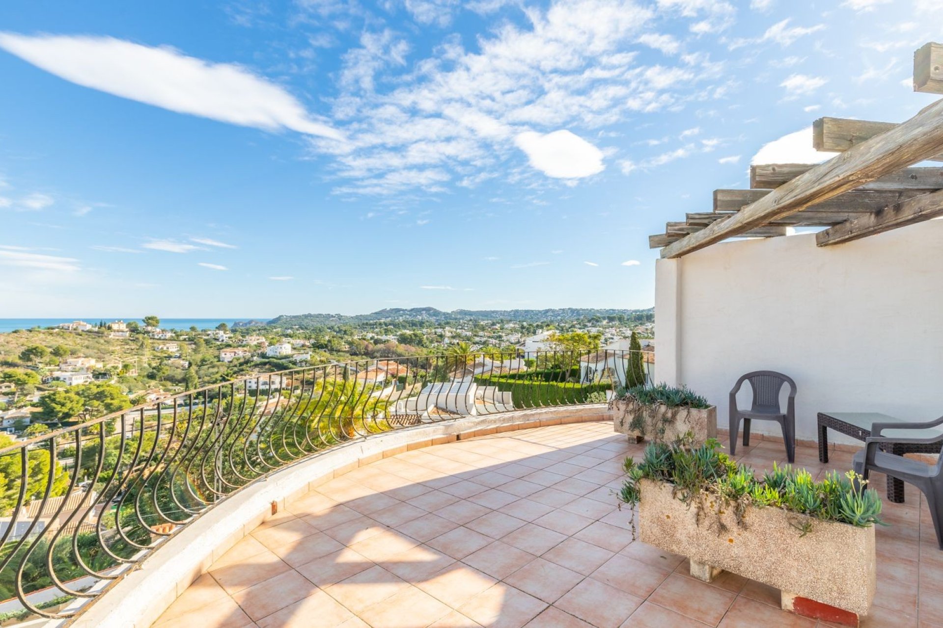 Resale - Villa -
Jávea - Pinosol