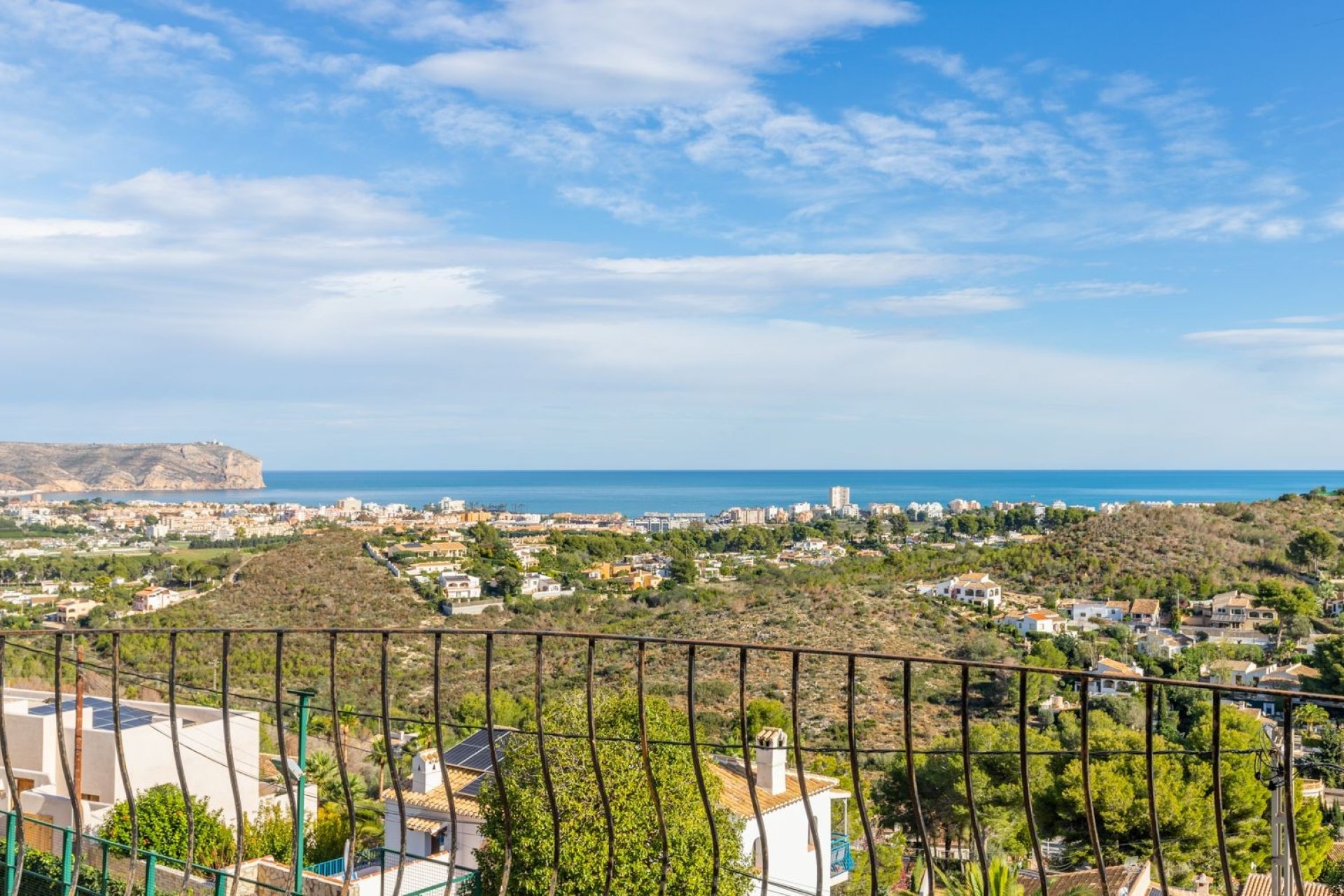 Resale - Villa -
Jávea - Pinosol