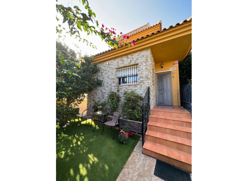 Resale - Villa -
Los Montesinos - La Herrada