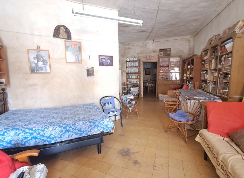 Resale - Villa -
Los Montesinos