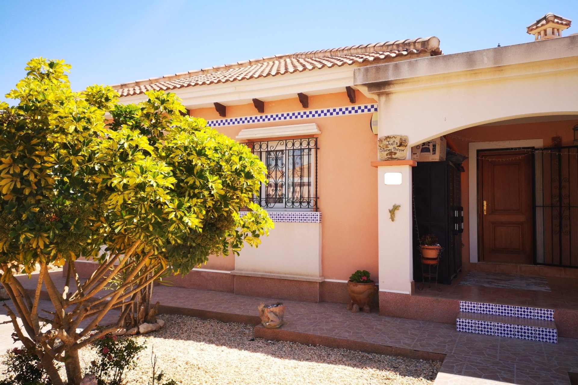 Resale - Villa -
Los Montesinos