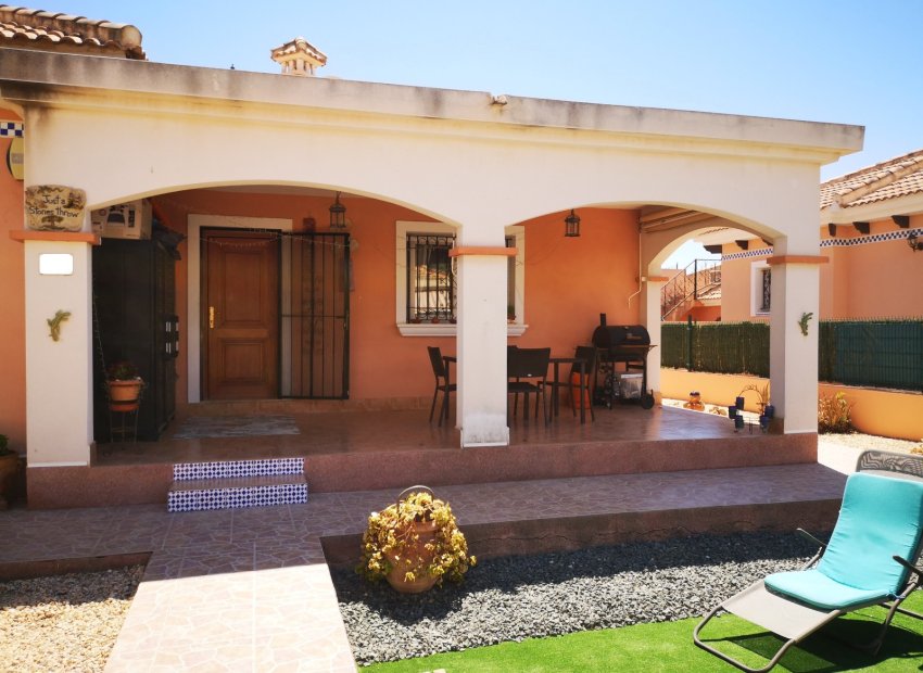 Resale - Villa -
Los Montesinos