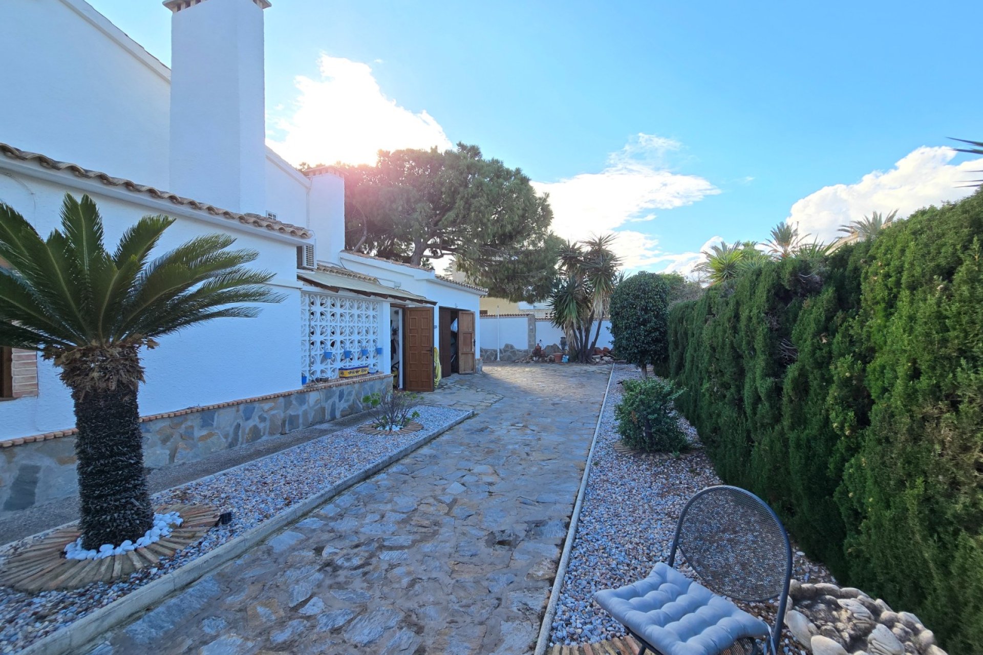 Resale - Villa -
Orihuela Costa - Cabo Roig *