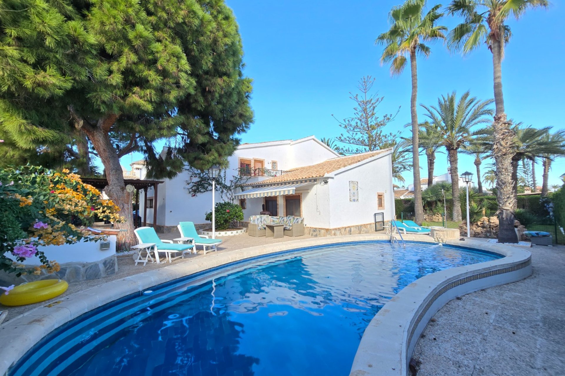 Resale - Villa -
Orihuela Costa - Cabo Roig *