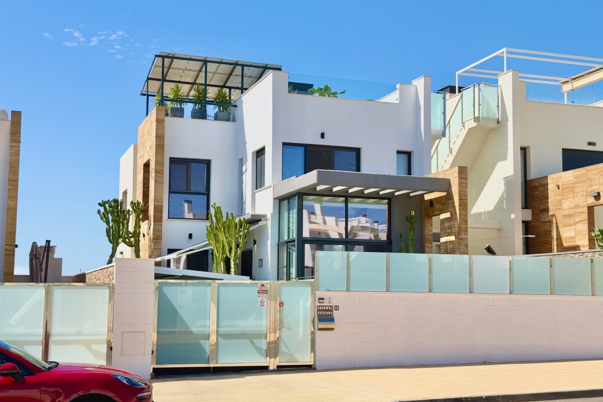 Resale - Villa -
Orihuela Costa - Cabo Roig