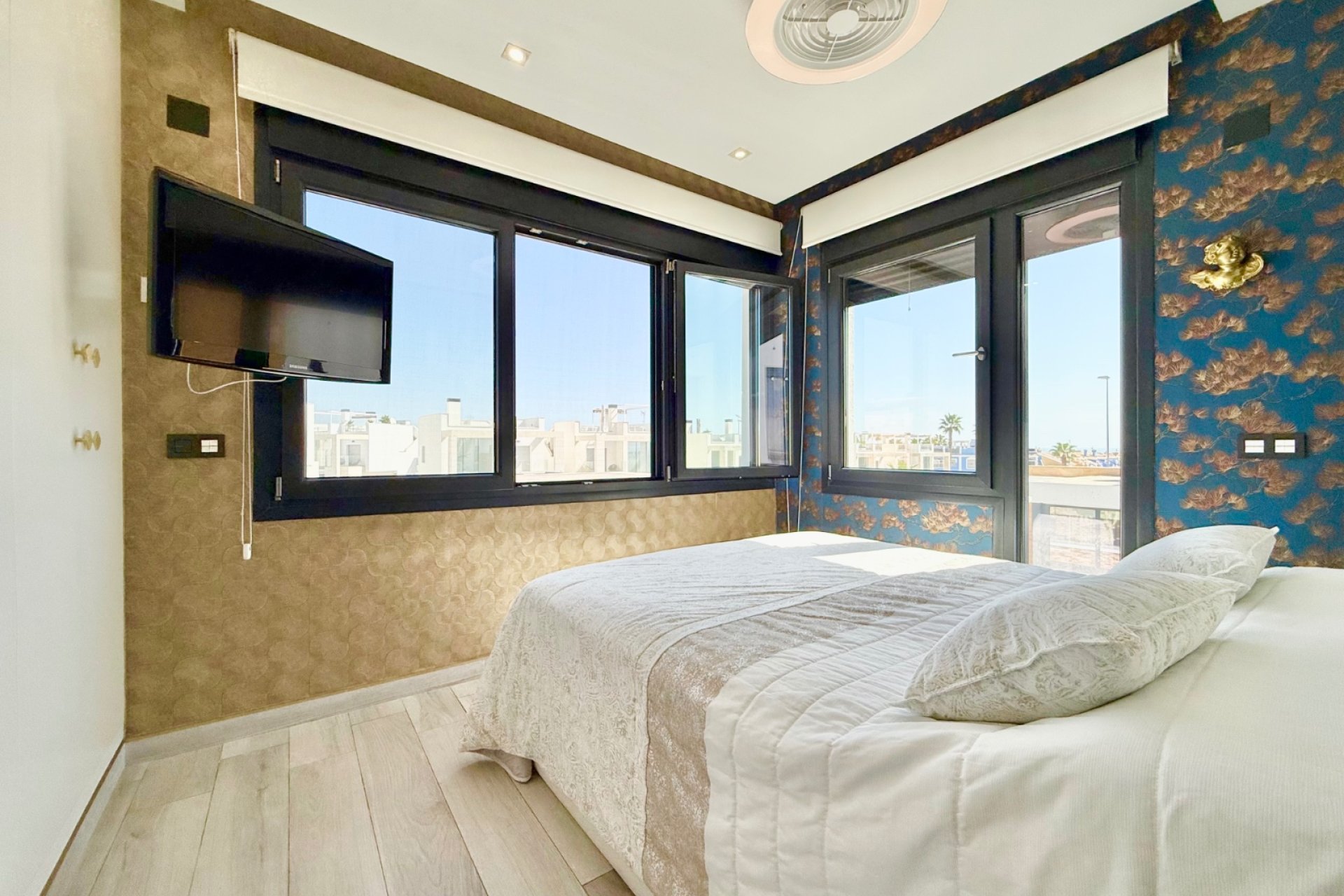 Resale - Villa -
Orihuela Costa - Cabo Roig