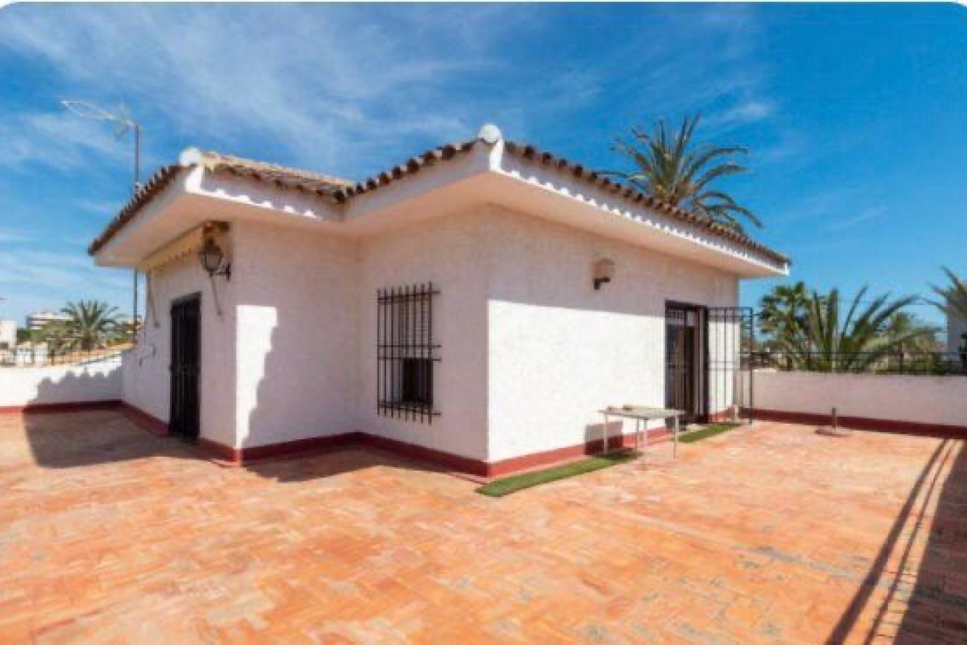 Resale - Villa -
Orihuela Costa - Cabo Roig