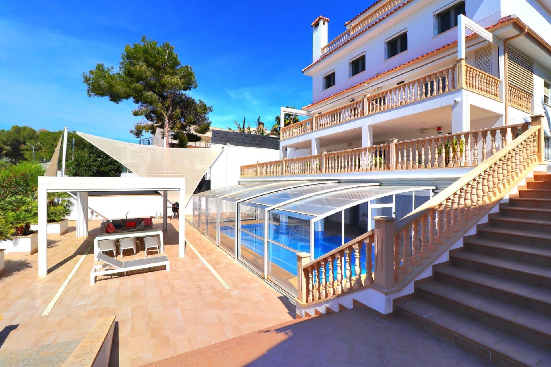 Resale - Villa -
Orihuela Costa - Campoamor