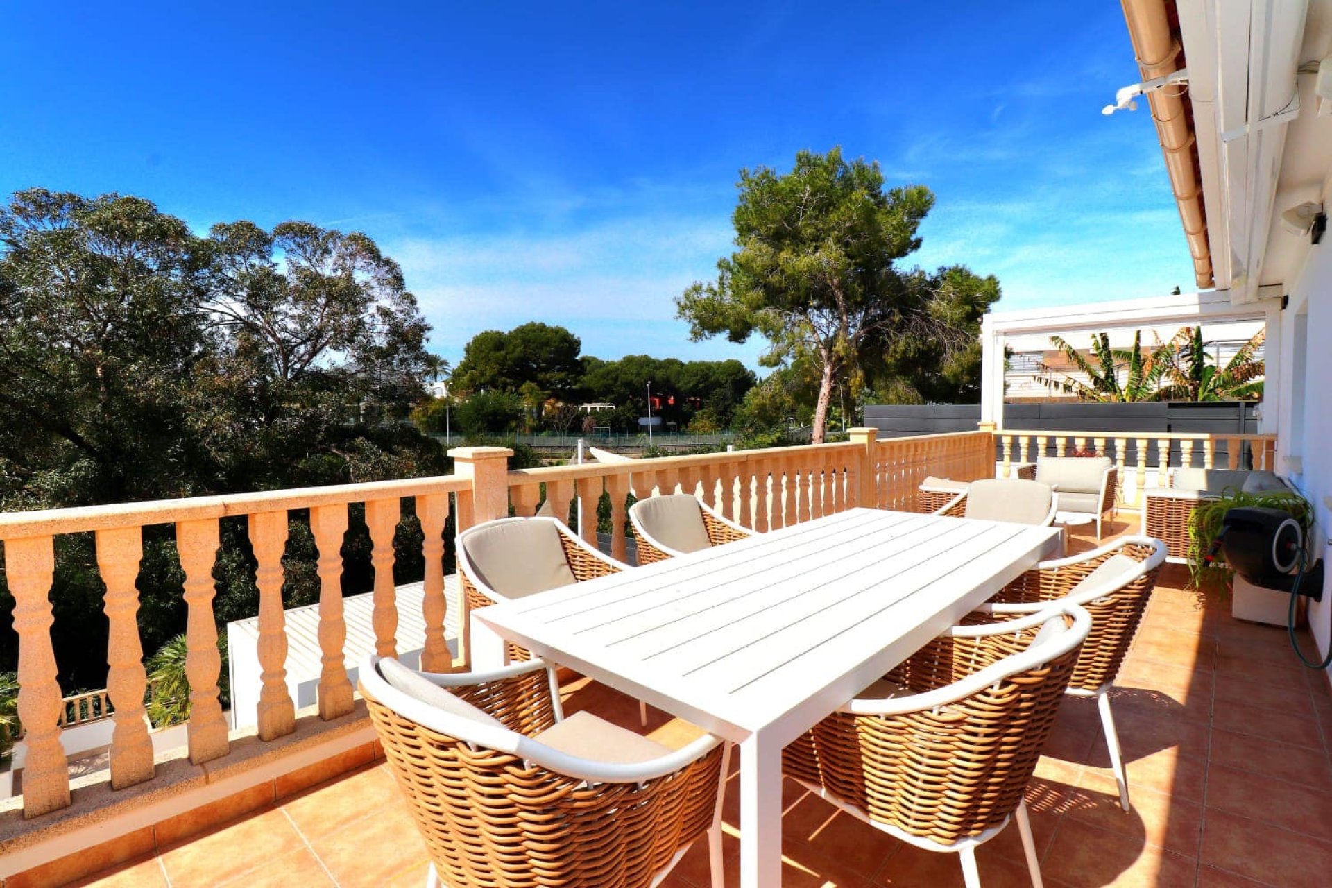 Resale - Villa -
Orihuela Costa - Campoamor