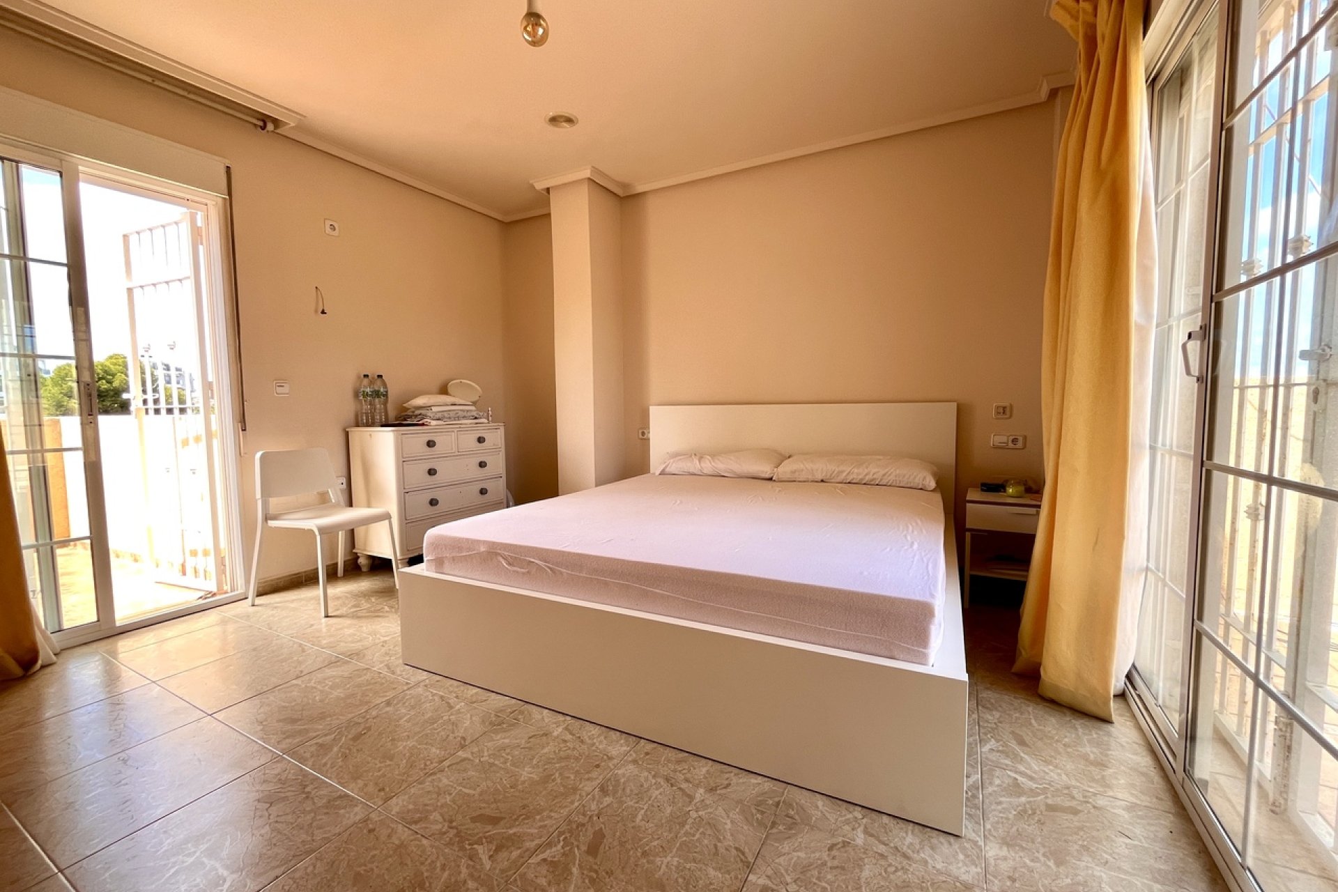 Resale - Villa -
Orihuela Costa - La Zenia