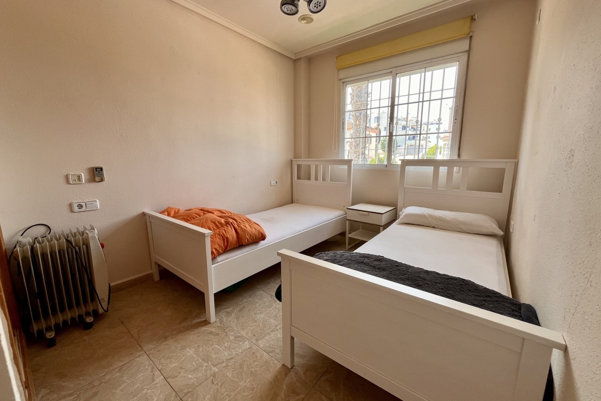 Resale - Villa -
Orihuela Costa - La Zenia