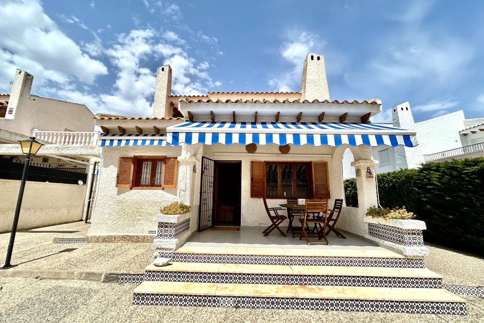 Resale - Villa -
Orihuela Costa - La Zenia