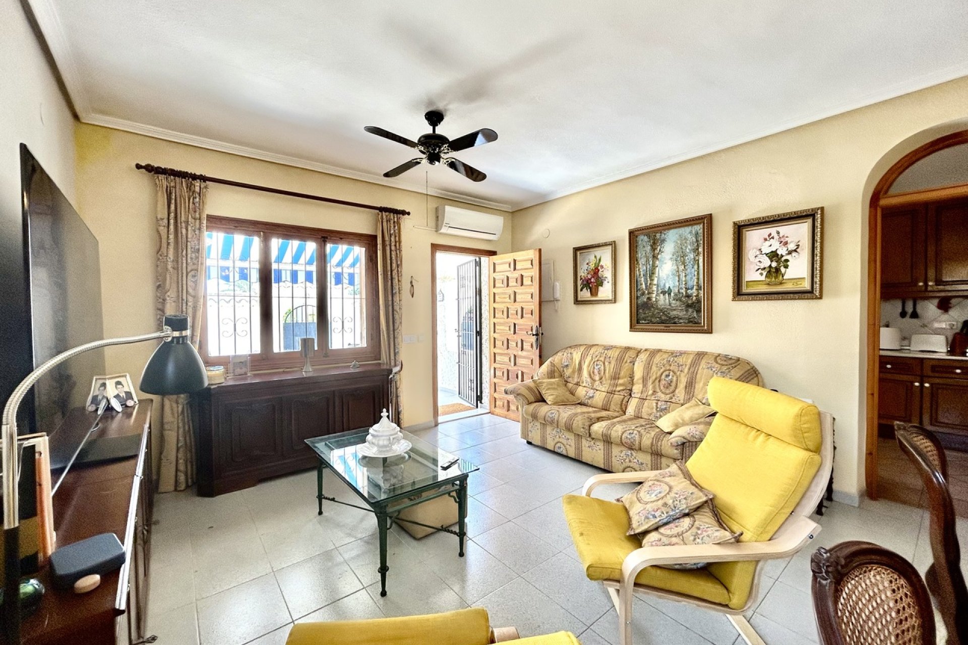 Resale - Villa -
Orihuela Costa - La Zenia