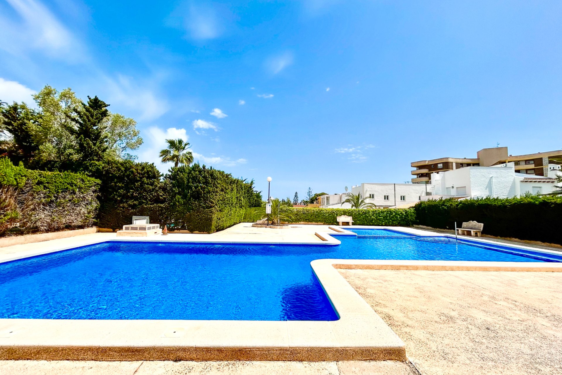 Resale - Villa -
Orihuela Costa - La Zenia