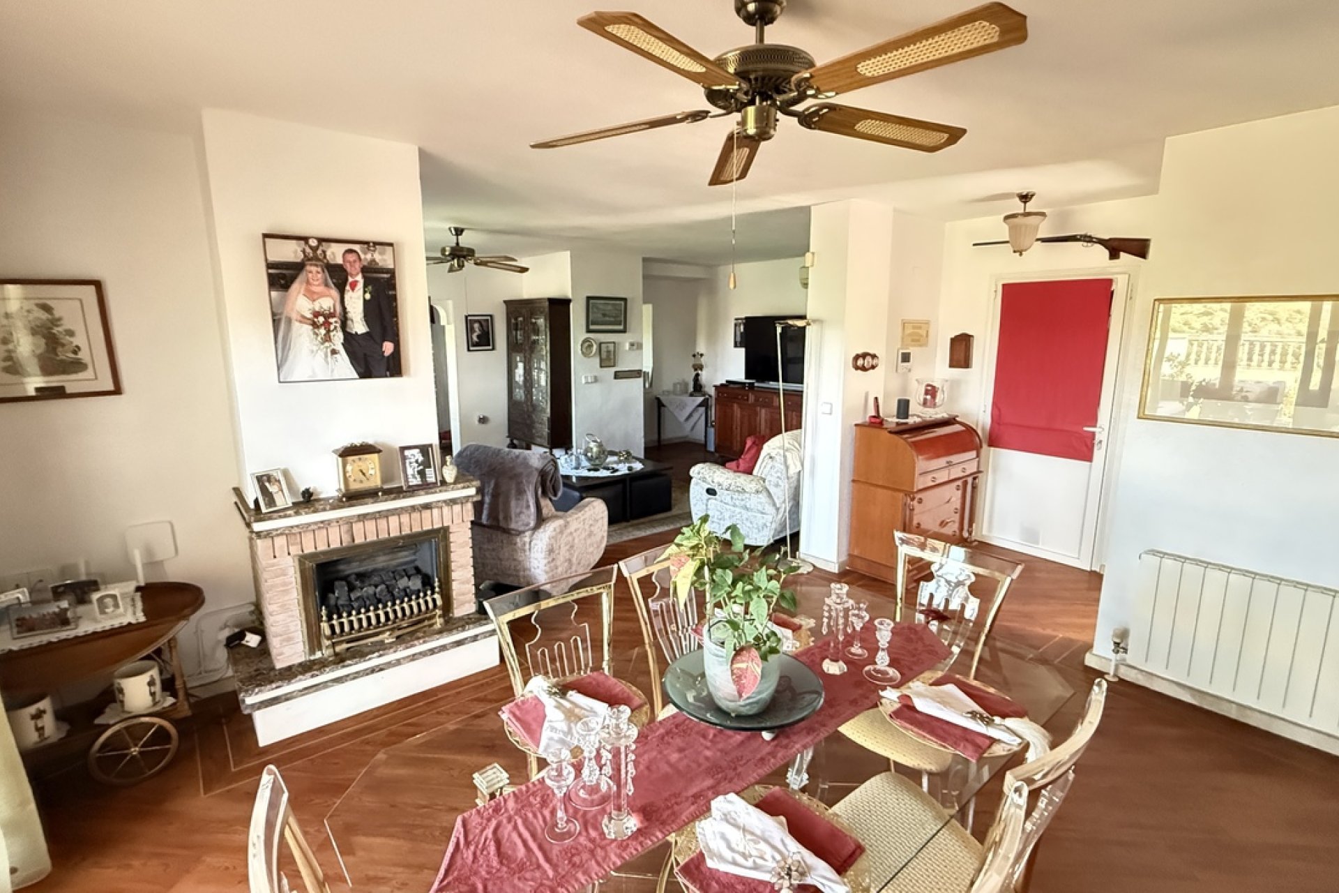 Resale - Villa -
Orihuela Costa - La Zenia