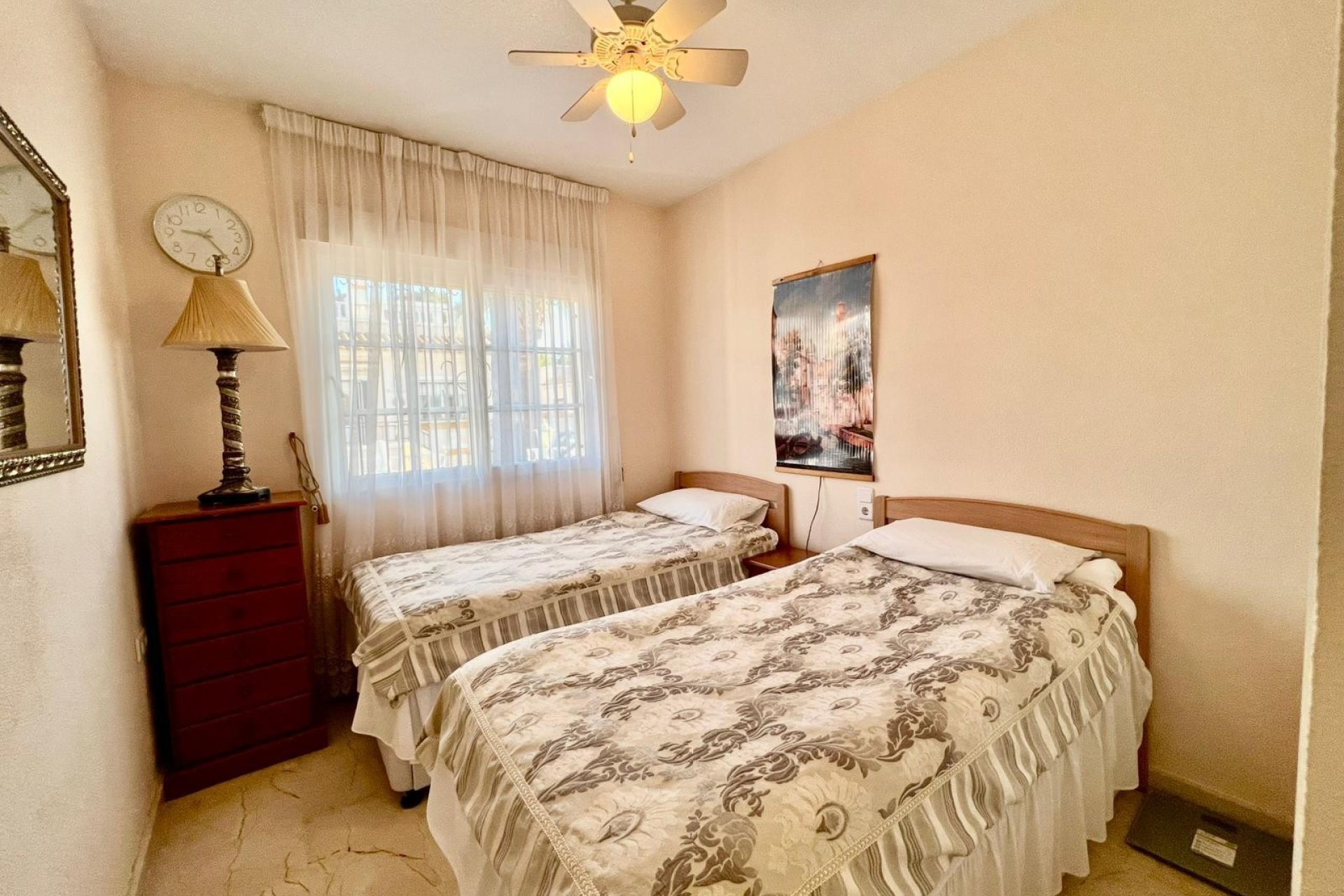 Resale - Villa -
Orihuela Costa - La Zenia