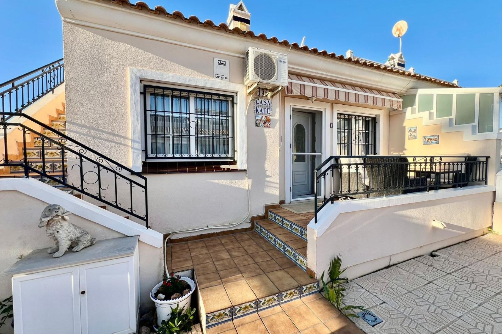 Resale - Villa -
Orihuela Costa - La Zenia