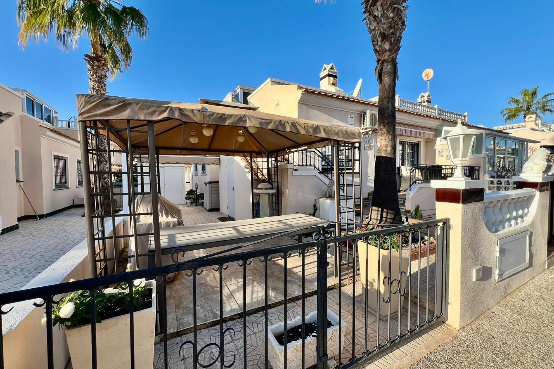 Resale - Villa -
Orihuela Costa - La Zenia