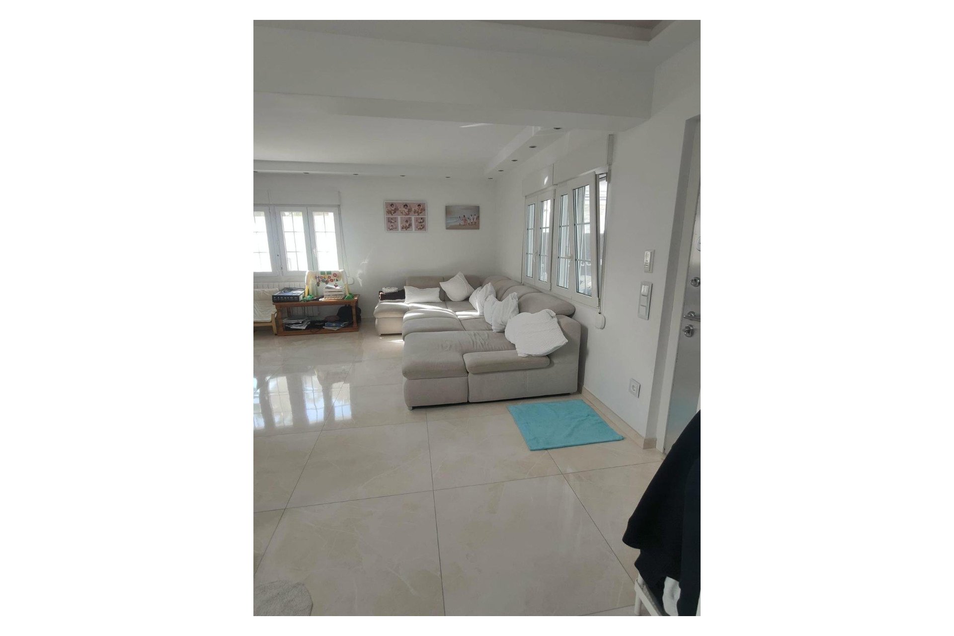 Resale - Villa -
Orihuela Costa - La Zenia