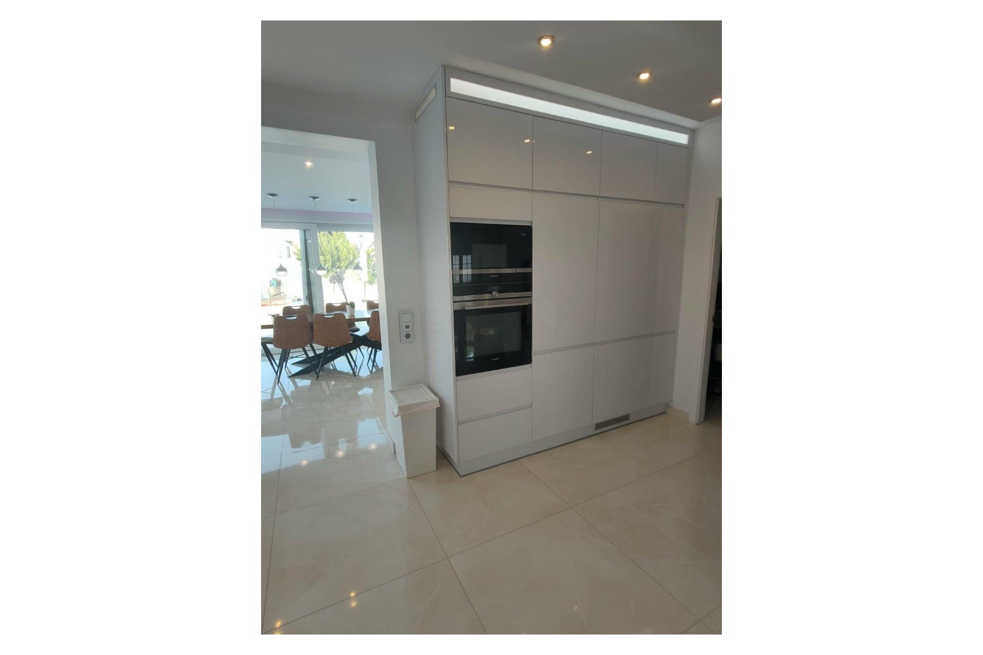 Resale - Villa -
Orihuela Costa - La Zenia